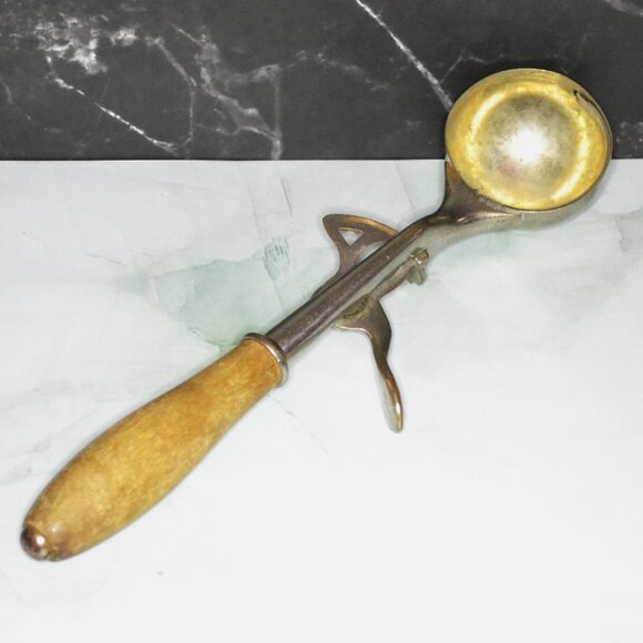 Antique Gem Spoon Company Ice Cream Scoop Kitchenware Display Collecting - Picture 2 of 7